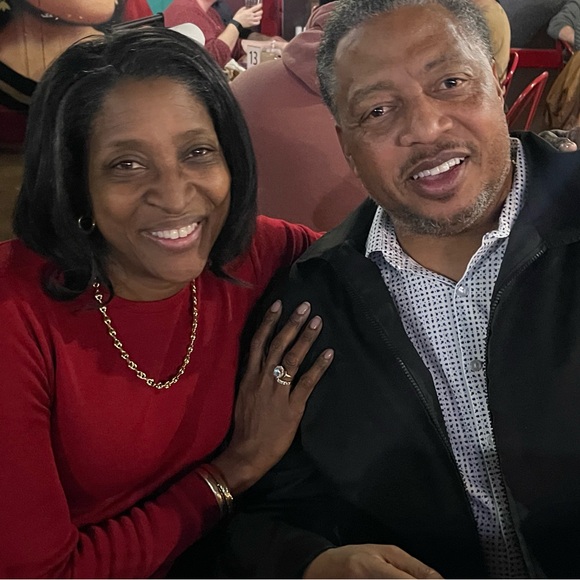 1-99- 02/20 7:00 pm est - $5 -- Women's Denim Blow Out and More Show! - Picture 3 of 16